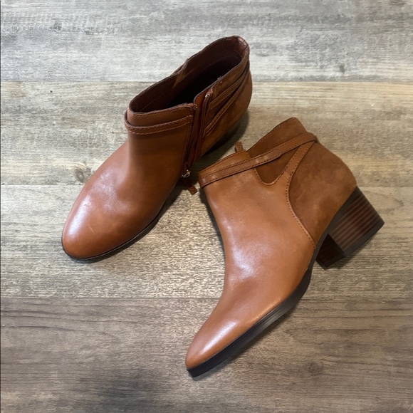 Lauren by Ralph Lauren LEATHER Tan Ankle BOOTS - Picture 2 of 4